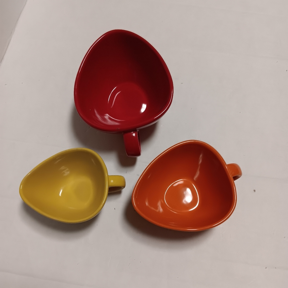 Vintage ceramic multicolor measuring cups with handles